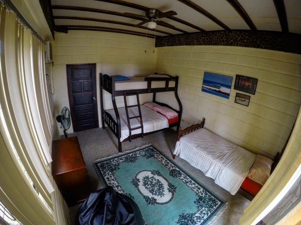 Casa Roja Hostel Montañita Zewnętrze zdjęcie