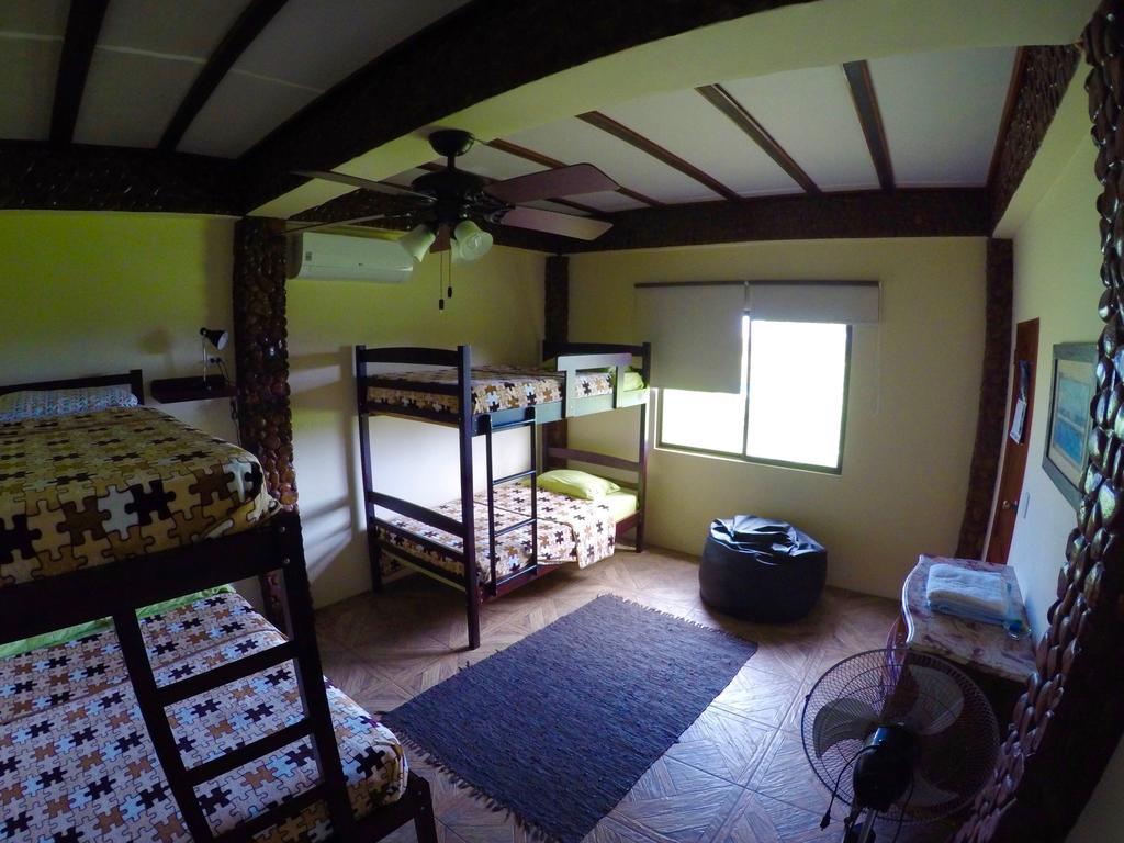 Casa Roja Hostel Montañita Zewnętrze zdjęcie