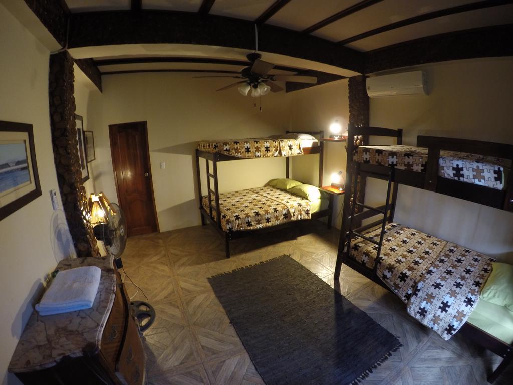 Casa Roja Hostel Montañita Zewnętrze zdjęcie