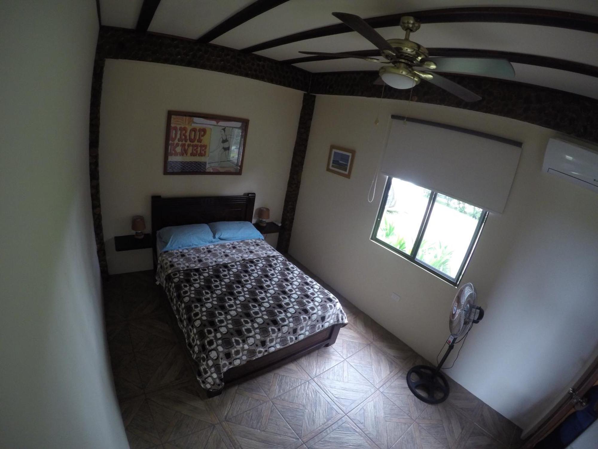 Casa Roja Hostel Montañita Zewnętrze zdjęcie