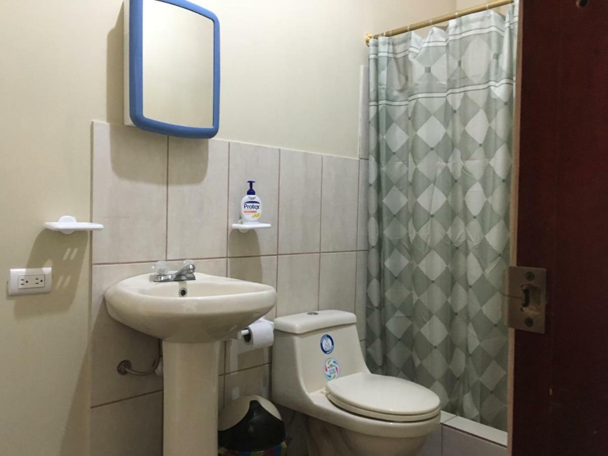 Casa Roja Hostel Montañita Zewnętrze zdjęcie